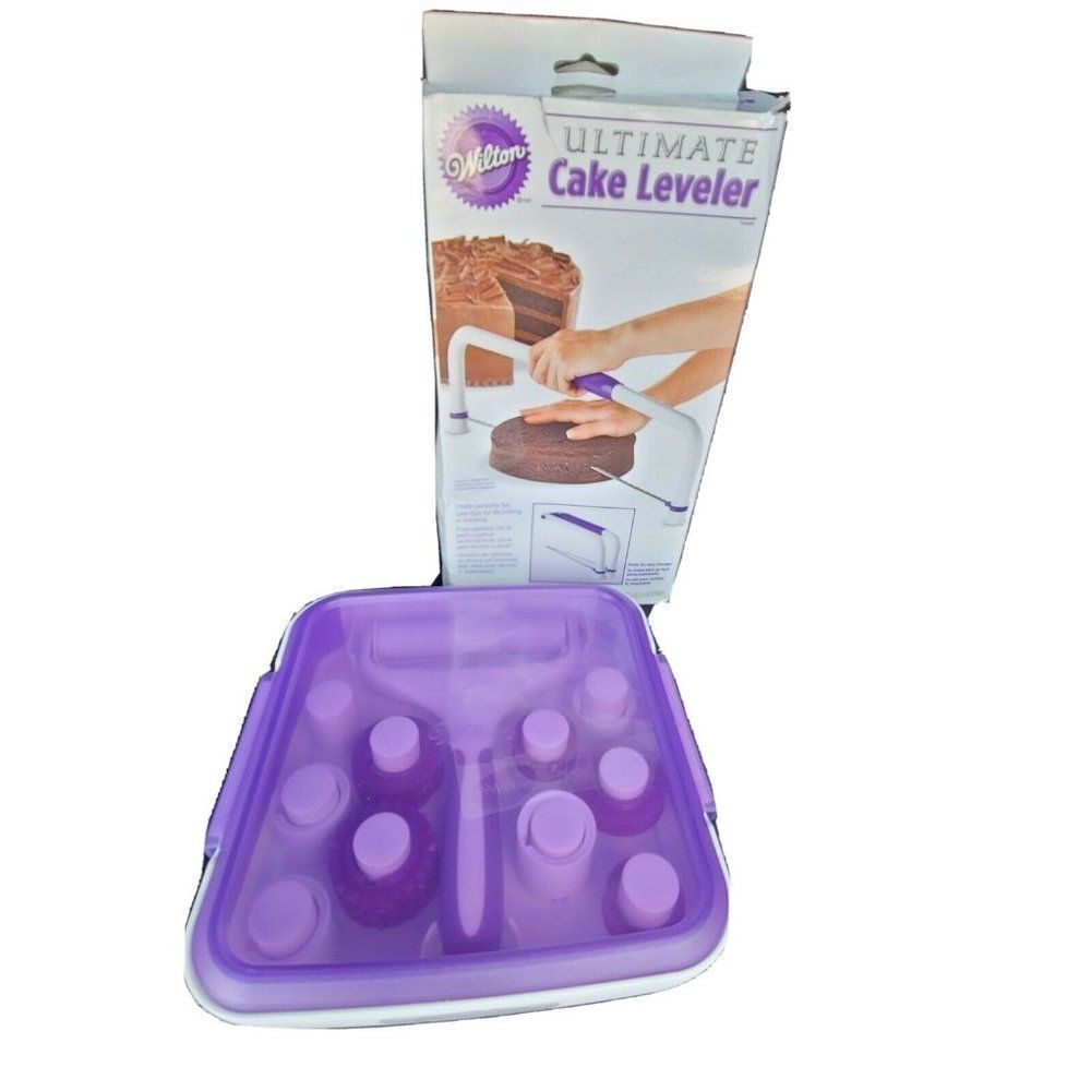 🎂Wilton Cake Decorating Supplies lot- Cake Leveler & Piping Tools: Preowned